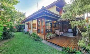 Imagem: Deliciosa casa em condomínio - à 200 m