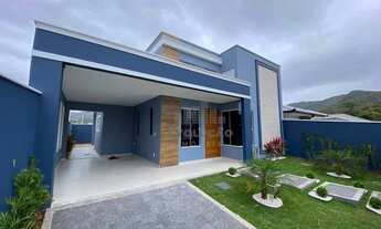 Imagem 5: Linda casa com piscina 03 dormitorios com 01 suite