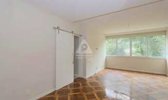 Imagem 2: 3 quartos com dependência em Laranjeiras