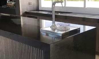 Imagem 4: Ótima Casa com 4 Dormitórios em Condomínio Fechado