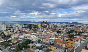 Imagem 3: Ótimo apartamento de 2 dormitórios com garagem e linda vista para Floripa