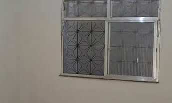 Imagem 4: Rocha Miranda Apartamento térreo possui 48 metros quadrados com 2 quartos prox ao mercado