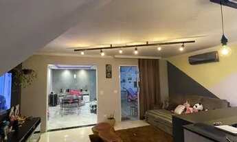 Imagem 3: Casa na região da granja viana tem 120 metros quadrados com 2 suítes com banheira e closet