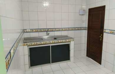 Imagem 4: Alugo casa bem localizada entre o Shopping e HE. Próx a academia. Rua asfaltada