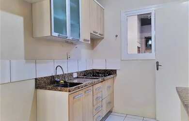 Imagem 7: Casa sobrado em condomínio semimobiliada, 2 dormitórios, 1 vaga de garagem, no Rio Branco