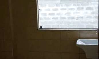 Imagem 6: Taxas inclusas, perto UFJF, quitinete, c/ou s/gar, bem iluminada, piso frio