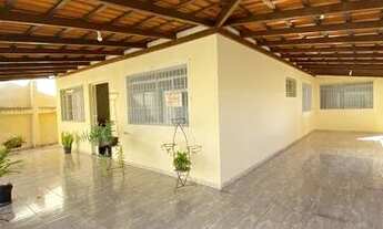 Imagem 2: Casa com área de 588 m² em Mateus Leme/ MG