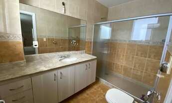 Imagem 8: Casa de condomínio para aluguel e venda possui 600 metros quadrados com 4 quartos