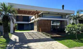 Imagem 2: Casas em Condomínio com 4 Dormitorio(s) localizado(a) no bairro Condomínio Villaggio de A