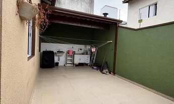 Imagem 2: Casa à Venda em Santana de Parnaíba - Bairro São Luís / B.D