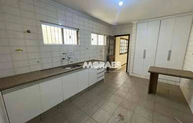 Imagem 6: Casa com 4 quartos, 1 suíte, para alugar, 495 m² por R$ 8.700 - Jardim América - Bauru/SP