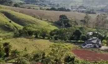 Imagem 2: Terreno ao pé da Montanha Oratório