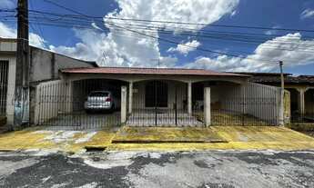 Imagem: Casa ampla de 4/4 à venda no Conjunto Tapajós