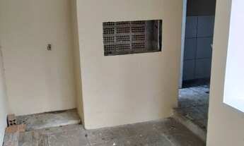 Imagem 6: Casa para aluguel possui 80 metros quadrados com 2 quartos em Cajuru - Curitiba - PR