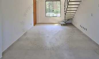 Imagem 3: Sobrado Moderno em Ótima Localização em São José