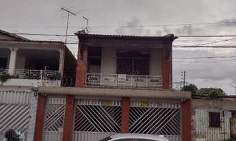 Imagem: Excelente Casa com 2 pavimentos com localização