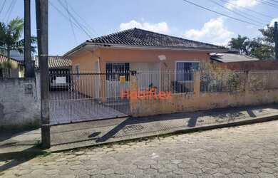 Imagem 4: Casa á venda de 2 dormitórios no loteamento Santos Dumont bairro Carianos, Florianópolis S