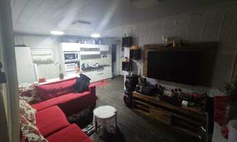 Imagem 4: Casa de pinus em boas condições completa