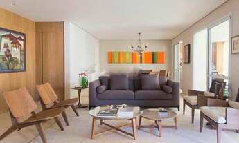 Imagem 2: Apartamento alto padrão, possui 250 metros quadrados com 4 quartos