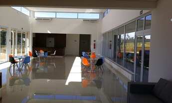 Imagem 5: Casa de condomínio para venda possui 224 metros quadrados com 3 quartos