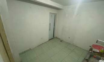 Imagem: Aluga-se casa 2 cômodos com banheiro e