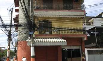 Imagem: Nilópolis casa triplex na rua Alberto Teixeira