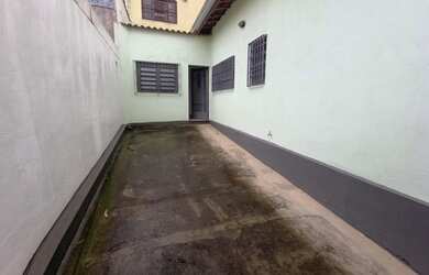 Imagem 4: Casa à Venda 70m2, 1 dormitório, 5 vagas de garagem