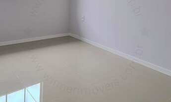 Imagem 7: Casa Geminada Espaçosa com Suíte