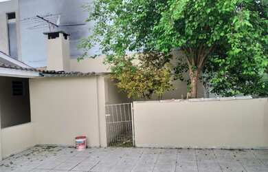 Imagem 2: Casa para aluguel possui 80 metros quadrados com 2 quartos em Cajuru - Curitiba - PR