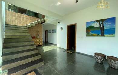 Imagem 4: Casa de frente para o mar com 3 suítes e área de lazer com piscina, churrasqueira e 4 vaga