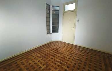 Imagem 8: Ref.: 3215 - Apartamento localizado no hiper Centro próximo a todo tipo de comércio!