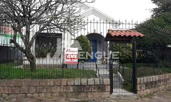 Imagem 2: Casa de esquina no bairro Passo da Areia com 3 dormitórios, à venda por R$ 440.000,00
