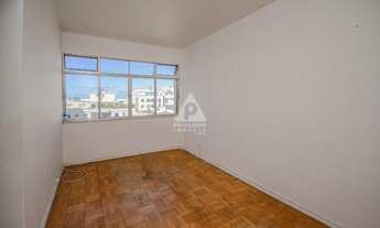 Imagem 2: OPORTUNIDADE EM FRENTE AO METRÔ ARCOVERDE! SALA 2 QUARTOS SOL DA MANHÃ!