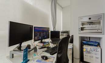 Imagem 6: Belo Apartamento de 2 dormitórios, sendo 1 suíte, sacada com churrasqueira e garagem à ven