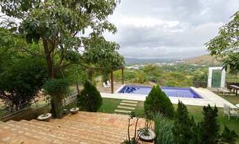 Imagem 2: Casa de condomínio para venda com 2500 metros quadrados com 4 quartos