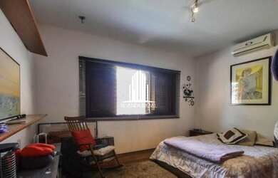 Imagem 2: Casa térrea de 668m² com 5 dormr/3 Suítes, 7 banheiros, 4 vagas em Interlagos