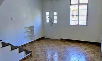 Imagem 2: Sobrado geminado para venda possui 187 metros quadrados com 3 quartos em Campo Grande - Sa