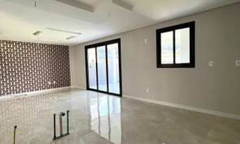 Imagem 6: Casa alto padrão em condomínio fechado com piscina e toda infraestrutura