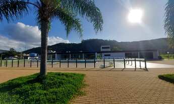 Imagem 7: Casa alto padrão em condomínio fechado com piscina e toda infraestrutura