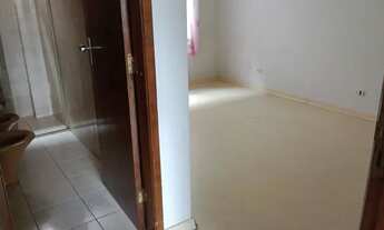 Imagem 2: Apartamento para aluguel possui 93 metros quadrados com 3 quartos em Parolin - Curitiba