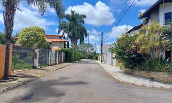 Imagem 4: Condomínio à beira lago