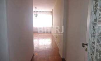 Imagem 3: TIJUCA - Amplo apartamento 3 quartos com vaga em ótima localização