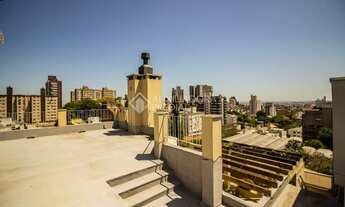 Imagem 4: Apartamento para venda possui 303 metros quadrados com 3 quartos em São João - Porto Alegr