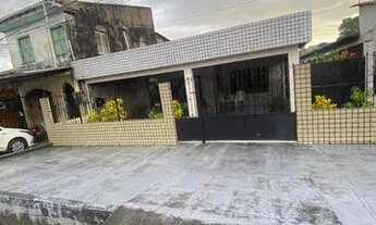 Imagem 2: Casa para venda com 780 metros quadrados com 2 quartos em Cruzeiro (Icoaraci) - Belém - PA