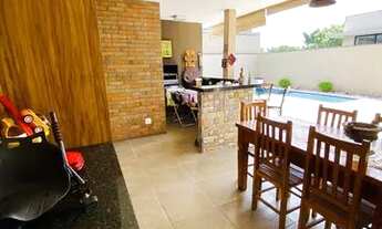 Imagem 2: Casa no condomínio Damha IV com 290 metros quadrados