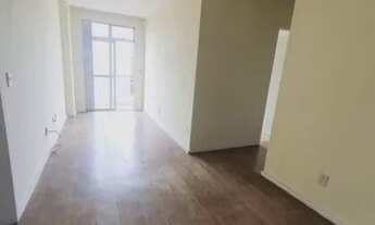 Imagem 4: Apartamento para Venda em Rio de Janeiro, Madureira, 2 dormitórios, 1 banheiro, 1 vaga