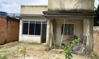 Imagem 5: Casa em rua pública