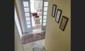 Imagem 3: Sobrado para venda possui 200 metros quadrados com 4 quartos