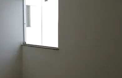 Imagem 7: Taxas inclusas, perto UFJF, quitinete, c/ou s/gar, bem iluminada, piso frio