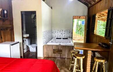 Imagem 7: Lindo Sítio no Sertão de Bananal-SP. Sertão da Onça. com água de mina